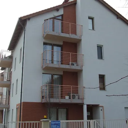 Aranymazsola Wellness Apartman Siofok