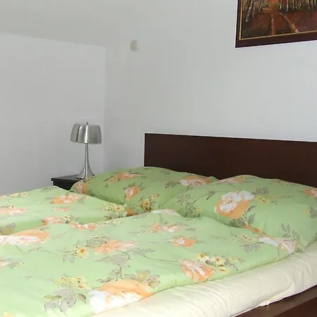 Apartment Aranymazsola Wellness Apartman Siofok